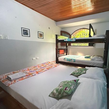 Tia Chela Hostel Santa Marta  Buitenkant foto
