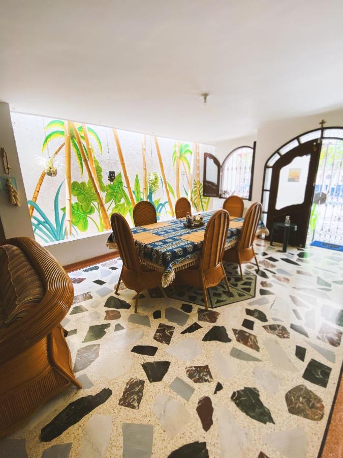 Tia Chela Hostel Santa Marta  Buitenkant foto