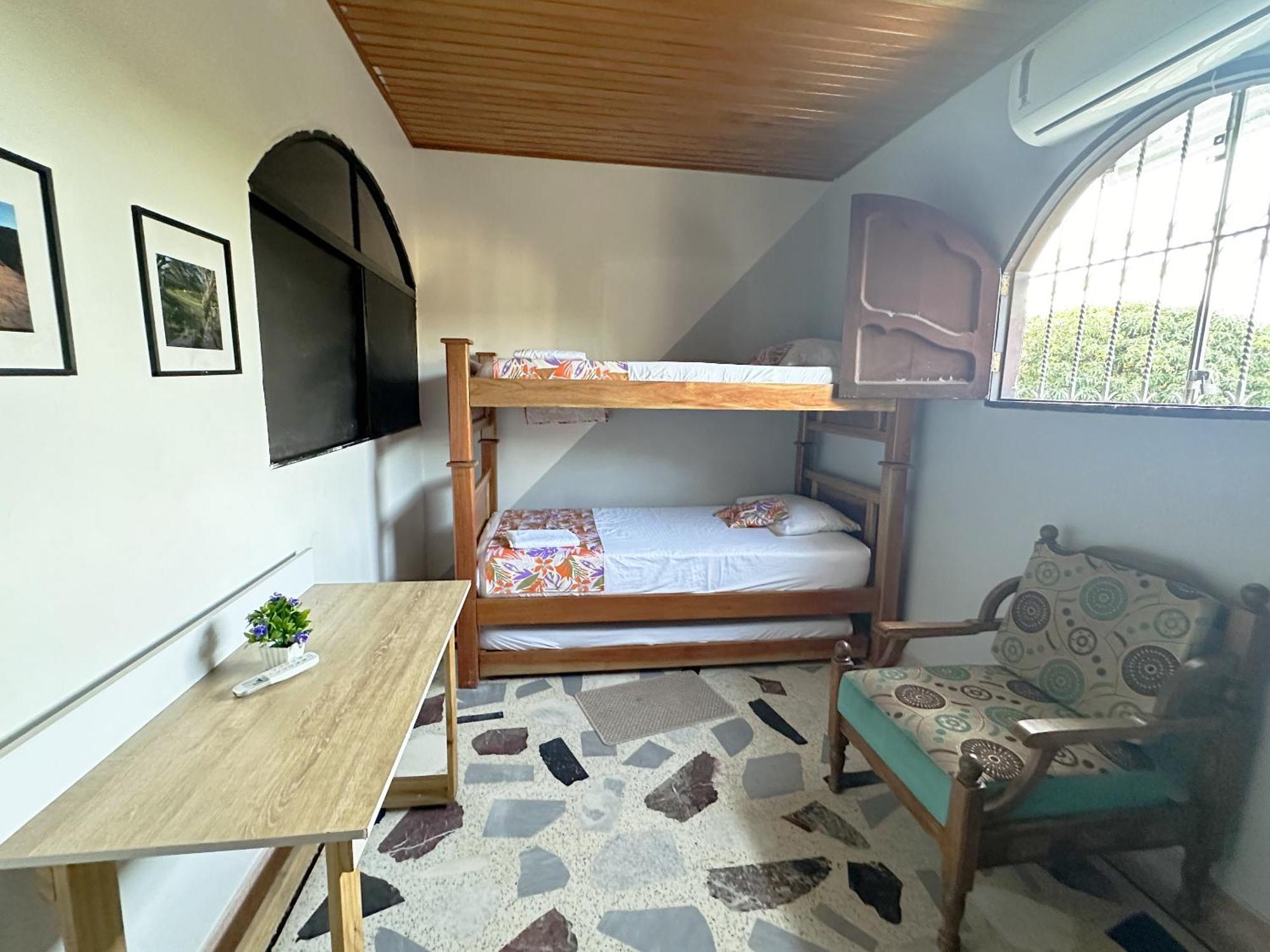 Tia Chela Hostel Santa Marta  Buitenkant foto